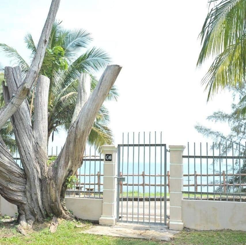 Green Town Hotel And Resort Port Dickson Exterior foto